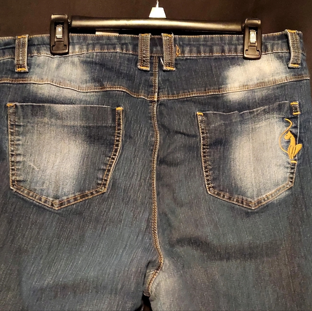 Ladies Jean capris in size 18. Purchased to look distressed and cuffed at calves